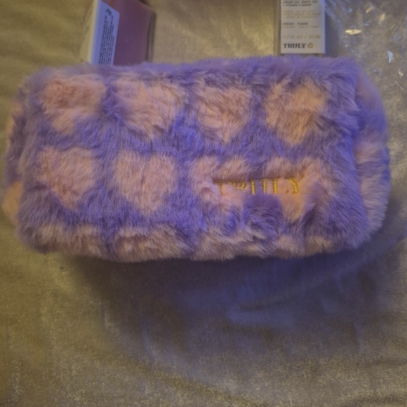 TRULY Coco Glow Body Serum Set - Picture 4 of 5